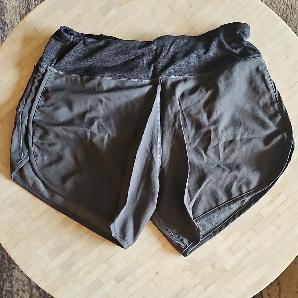 Women’s Gray High-Waist Athletic Shorts - Comfortable Performance Fit